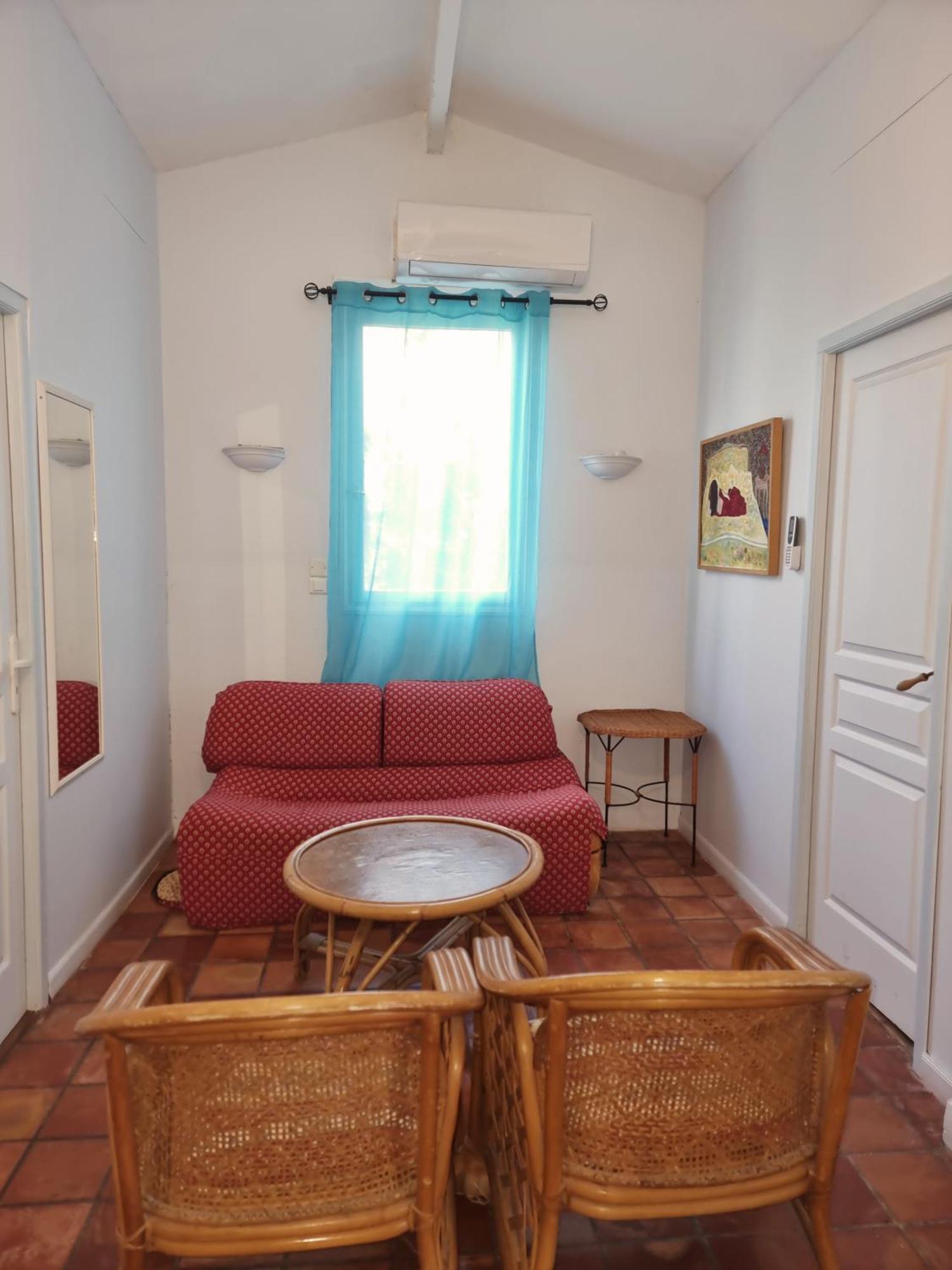 Apartamento Pousterle De Sabran - Piscine & Hammam Habitación foto