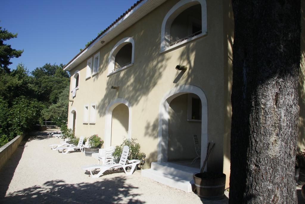 Apartamento Pousterle De Sabran - Piscine & Hammam Exterior foto
